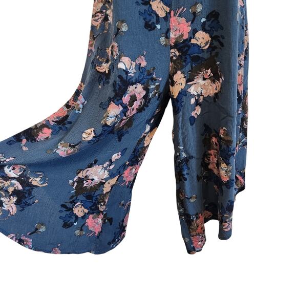 Audrey 3+1 Sleeveless Wide Leg Cropped Jumpsuit Tie Front Floral Blue Size Small - Picture 4 of 13